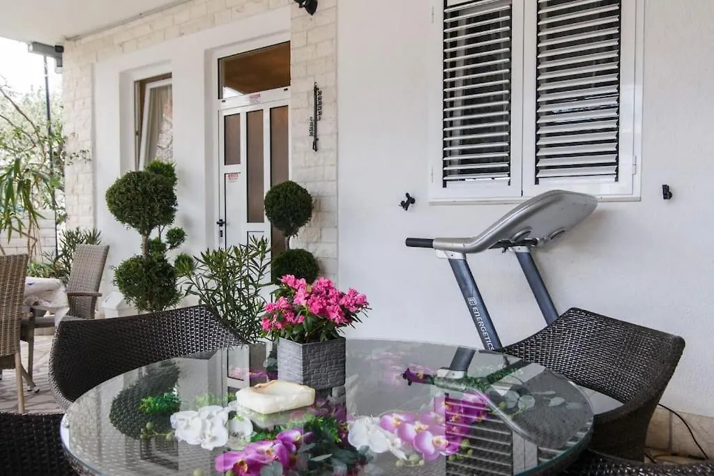Apartment Apartman Klara Kastela