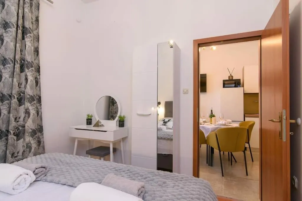 Apartment Apartman Klara Kastela